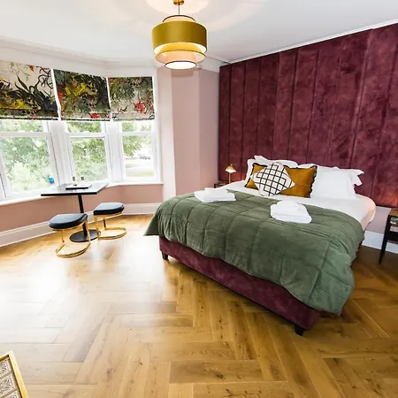 Dragon Luxury * Harrogate